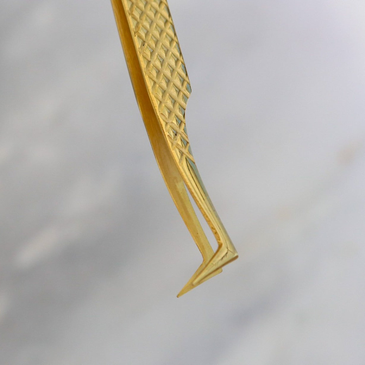 Straight grip volume pincet