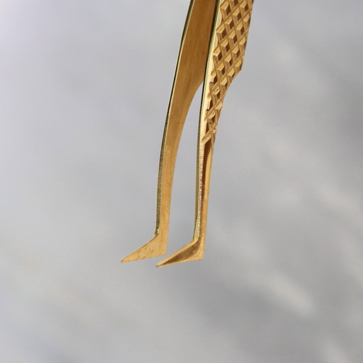 Straight grip volume pincet